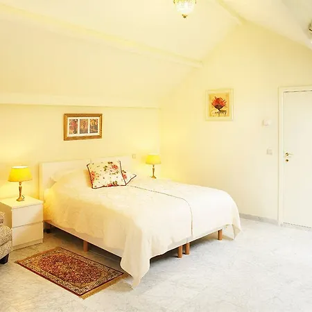 Logies De Kleine Motte Bed & Breakfast